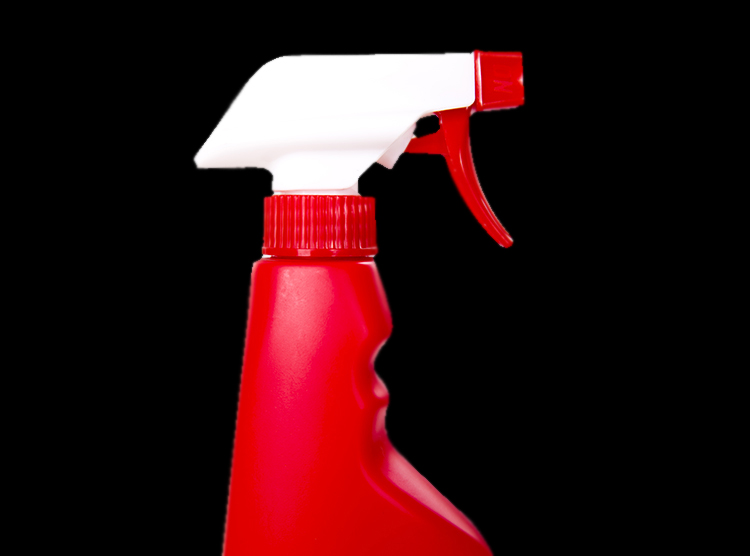 Plastic sprayer